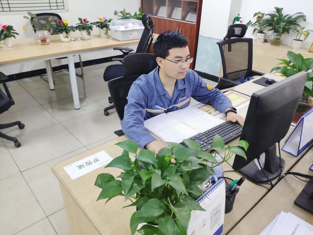 校友风采|青格勒吉日格乐
